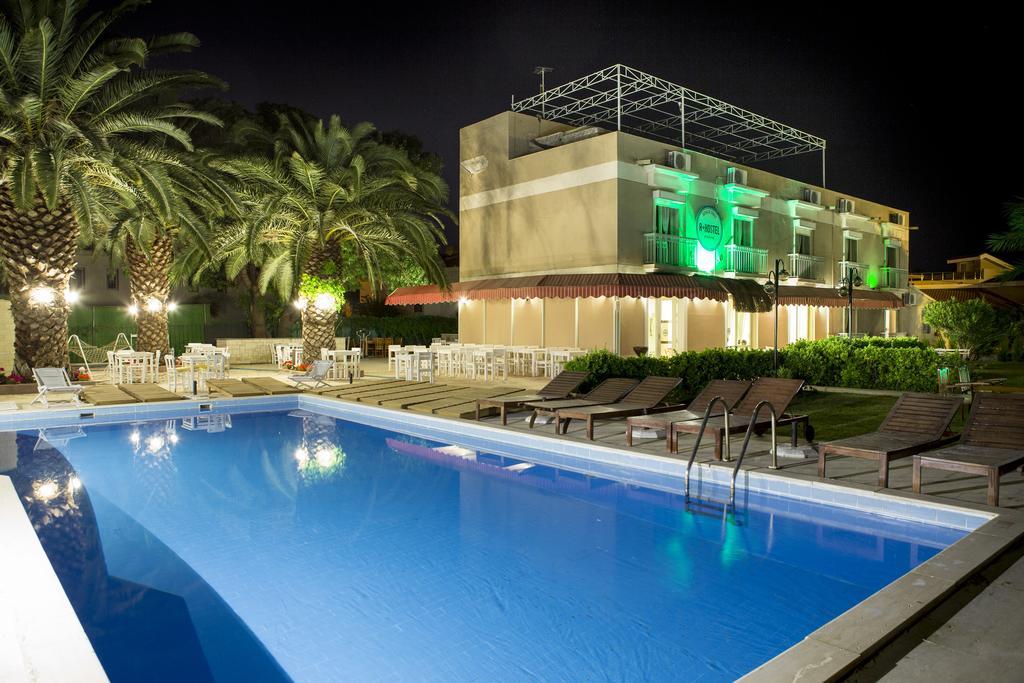 R+ Hotel By Rooms Кешме Экстерьер фото